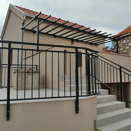Casa de Férias 5226-1 For 7 Pers In *
