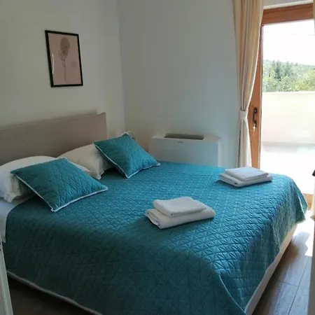 5226-1 For 7 Pers In * Vrgorac