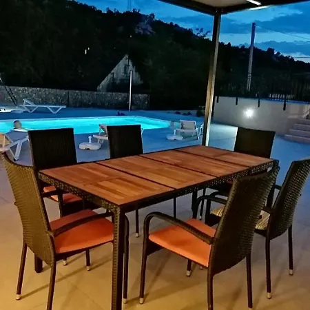 5226-1 For 7 Pers In Casa de Férias